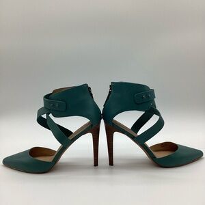 2105. Joe’s Turquoise Teal Criss-Cross Wood Heel Pumps NWOT Size 9